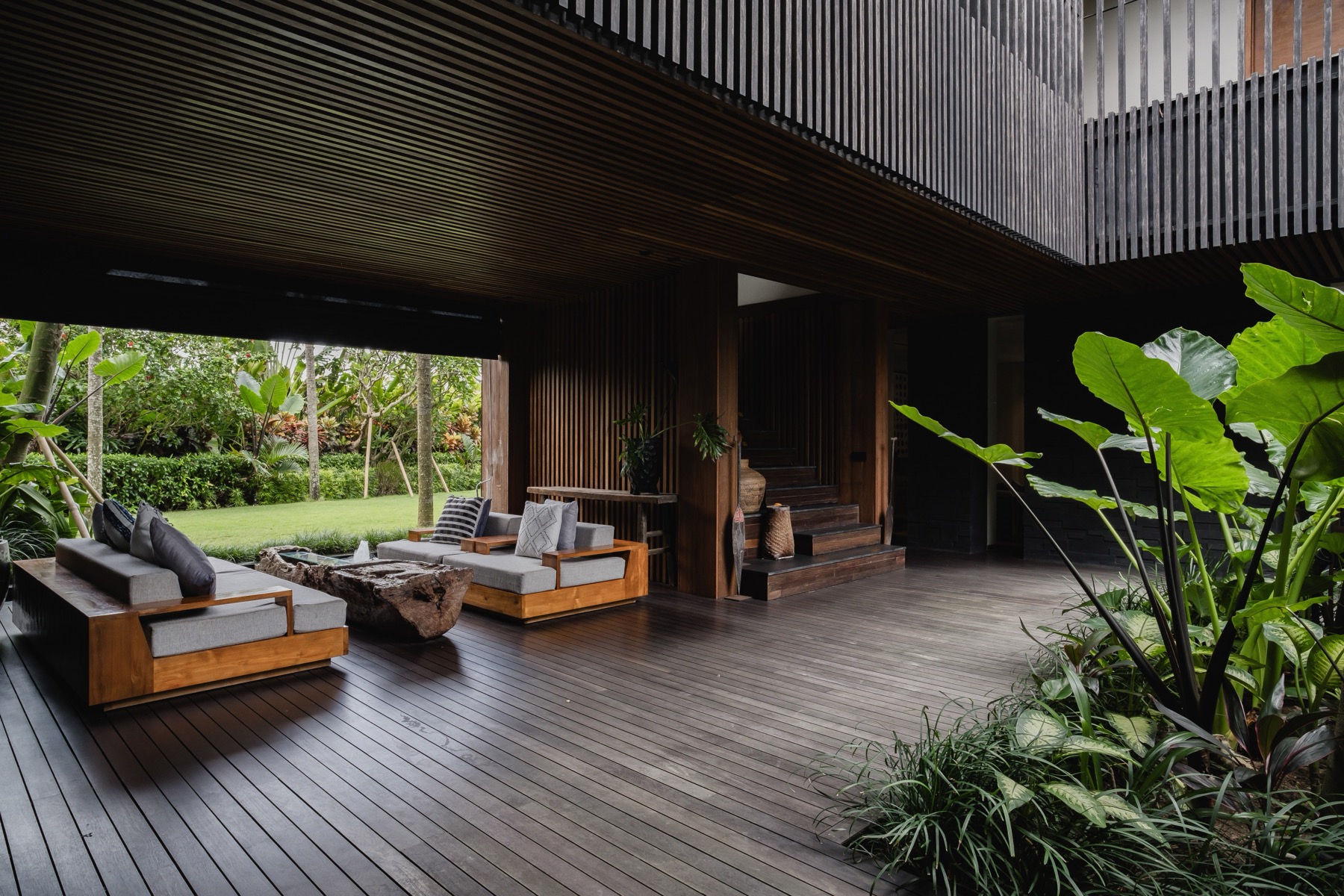 Ocean Palm — view 3